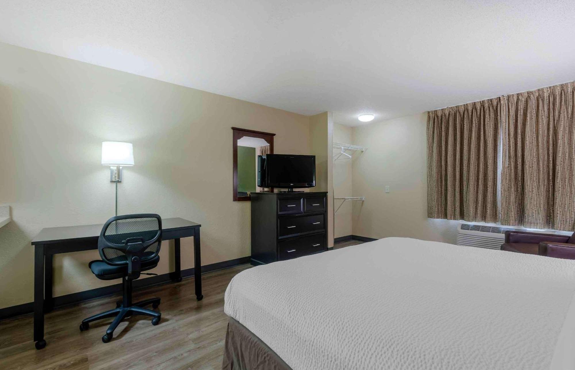 Extended America Select - - Clairmont Atlanta